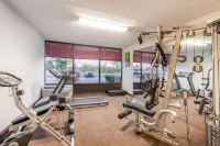 Days Inn by Wyndham Syracuse - Gym