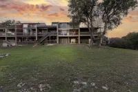 Lakefront Views and Sunsets