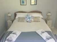 Lymington Self-Catering Garden Retreat Hotels in Lymington and Pennington