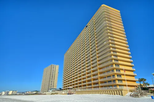 On the Beach - TreasureIsland  2 King Br Condo. Beach