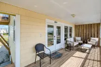 MareBella 2nd row Ocean front with Gorgeous sunrises Hotels in Stump Sound