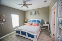 Enjoy Gulf Views on the ICW with Great fishing!