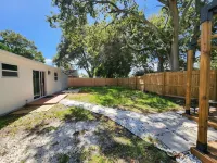 Updated Home in Clearwater, Close to Beaches! Hotels near Clearwater,Fl- St. Petersburg (STP)