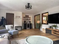 Trailing with a Twist Hotel a Richfield Township