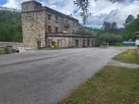 Atypical farmhouse at the foot of the Cévennes Hotel dekat La Maison du Mineur