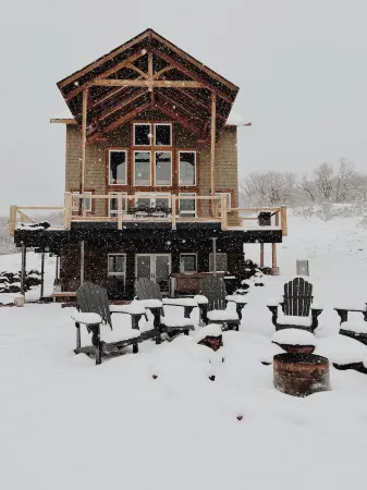 Luxury Mountain Top Cabin with Stunning Views