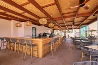 Enorme Santanna Island - bar