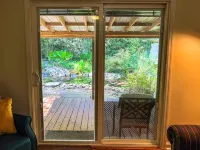 Secluded nature escape. 8 min. to Robert Trent Jones and 5 min. to downtown.