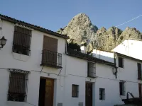 Tobala oven Setenil de las Bodegas附近的飯店