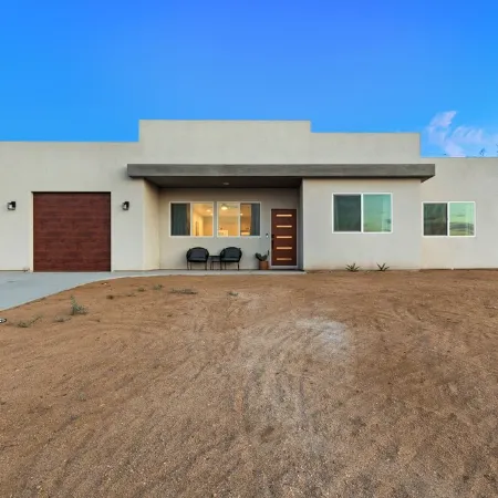 COZY JOSHUA TREE HOME- 9 min to the park! with Hot Tub
