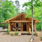 Cozy LOG CABIN in the woods w/hot tub & deck. Near Lake Ouachita & Hot Springs - Chalets