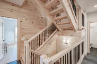 Mtn View, Sleeps 20, Hot Tub, Firepit, Wood Stove, Theater, Workspace, Bar, Gym