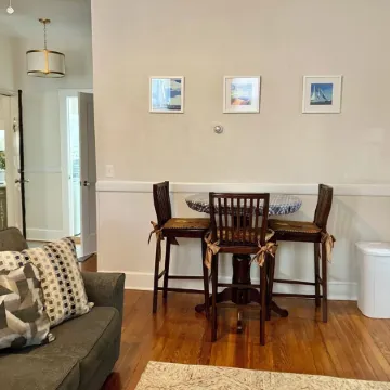 Five Star Charmer! Great Location Downtown & Stadium! Parking too!
