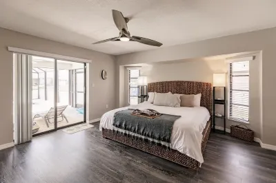 The Tropical House - Heated Pool / 3 Bed, 2 Bath Hotels near Punta Gorda Airport