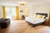 Country house Eichengarten spacious & elegant-6 bedrooms, 7 bathrooms, 12 pers.