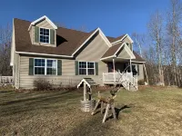 Warm Jaccuzzi, Hot Sauna, Elegant House in the Adirondack Best Nature Experience Hotels in Black Brook