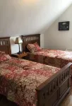 views! Location! Historic 2BR/1BA loft with Views-Downtown Telegraph House