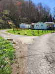 Cute Little Whole House For Rent<br>Franklin’s Lodge Hotels in Logan County