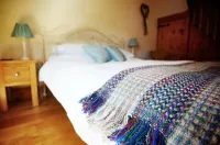 The Mill - Luxury barn conversion on two levels