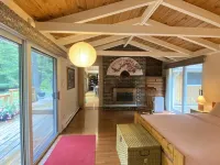 Secluded Creekside Cabin–Mins to Camelback Resort