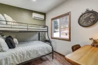 Creekside Pack Cabin with 360° Mountain Views