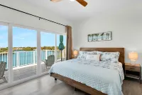 Brand new 5bed/6Bth pool w/76 ft of Dockage- 2 Homes Next Door Available as well