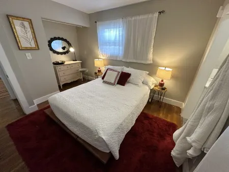 3 Bedroom Home in South Lebanon, near Kings Island & Little Miami Bike Trail Отели в г. Юг Лебанон