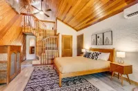 Trendy Mid-Mod House 15 min to Denver and 10 min to Golden w/ Fire Pit Hotels in Wheat Ridge