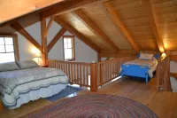 Wooden guest cottage - Homestays