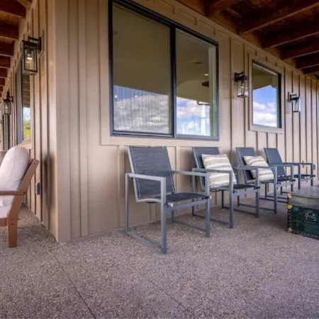 New mountain top retreat w/ 270° stunning views
