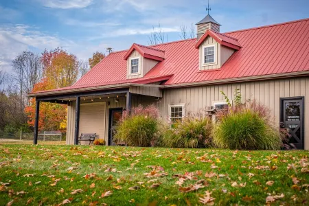 Family Friendly Barndominium in Amish Country (Sleeps 8)