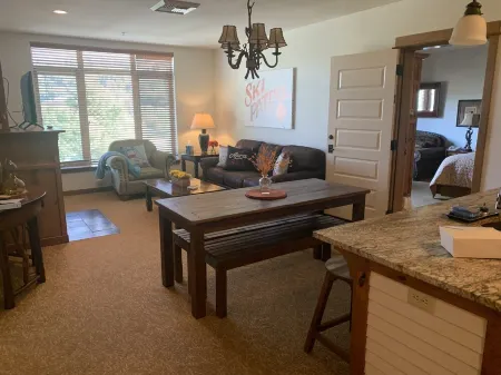 Double Suite, Hillside View