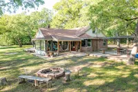 Skylight Ranch - Spacious Getaway Hotel a Rains County