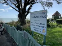 2 Bed Apartment The Priory - Panoramic Sea View Hotels in Shanklin