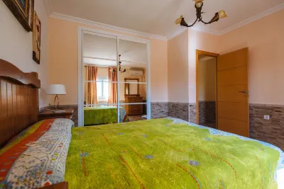 Villa Los Naranjos, oasis with jacuzzi 15 minutes from Seville