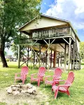 Spring River Waterfront Cabin - Walking Distance to Downtown Hardy & Loberg Park