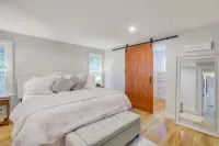 Coastal Cape Cod 3 bedroom close to the beach, bike path & ponds!