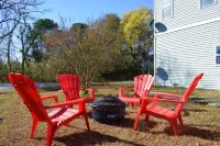 Grace Street Refuge-Beautiful VIEWS of the Chincoteague Bay, Firepit!