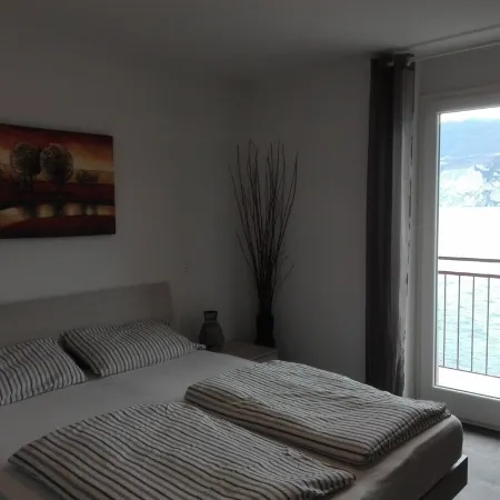 Lakeside apartment located in historic center with wonderful views
