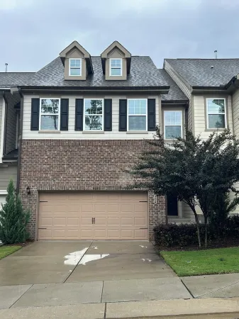 Charming 3-bedroom townhouse in Cary/Raleigh. Отели в г. Уэйк