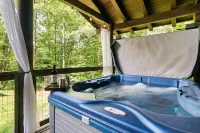 Private Hot Tub - Fall Woodland Setting - Charming Cabin - No Scary Roads