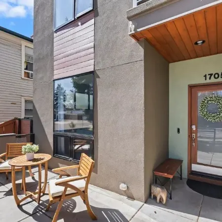 Lux Home w/ Hot Tub+Fire Pit steps from Hyde Park