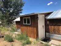 New Listing! Restored Vintage Cabin near Bryce, Grand Staircase. Great views!
