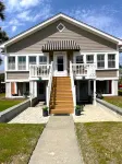 SEAS THE DAY Charming Folly Beach Apartment awaits your arrival! Hotels near Public Beach Access - 8th St E