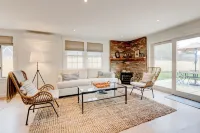Walk to Town/Golf Club - Renovated Edgartown Home - 3 estrellas