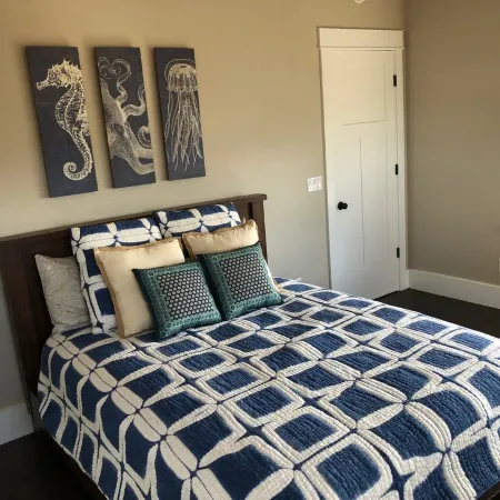 Beautiful & Spacious upstairs Apt in Poipu Beach Estates! One Bedroom with A/C!