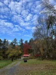 The Lehigh Cottage - Pocono Mountains get-away with gorgeous private waterfall!