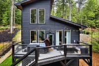 Family Cabin! Hot Tub+Firepit,Dollywood, Mini Golf-