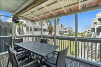 Take A Paws-Gulf View, Screen Porch, 1 min to beach, Water Filter, Hi Speed Wifi
