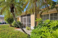 Huge Port Charlotte Pool Home Close to resort and Downtown PUNTA GORDA. Captain Ted's Tackle............... （no live bait）附近的飯店